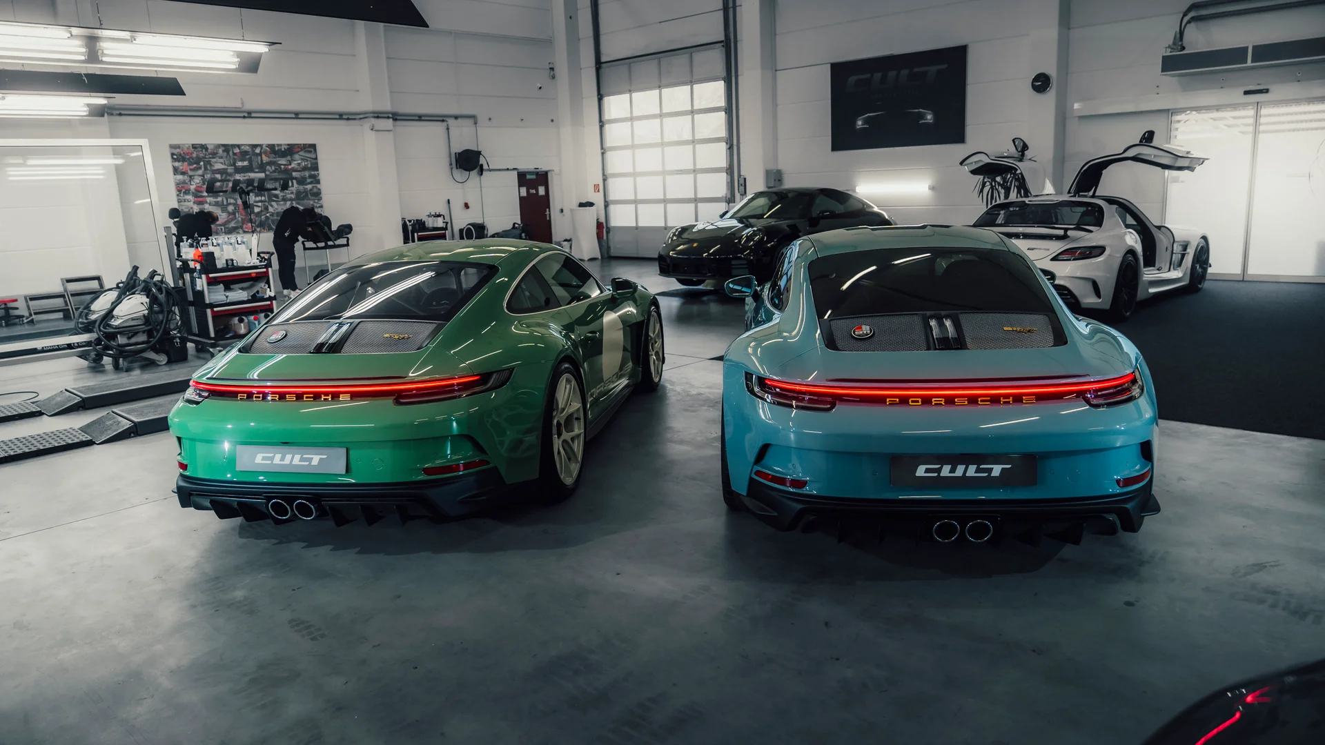 2x Porsche 911 ST